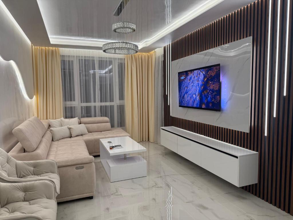 RICH apartment