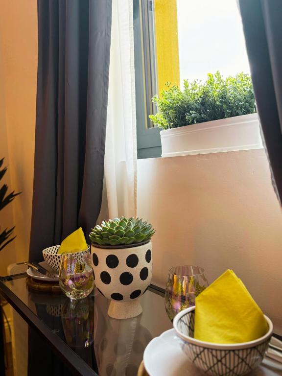 En-suite Double Room Park Royal with off-site Gym Access - Resim 25