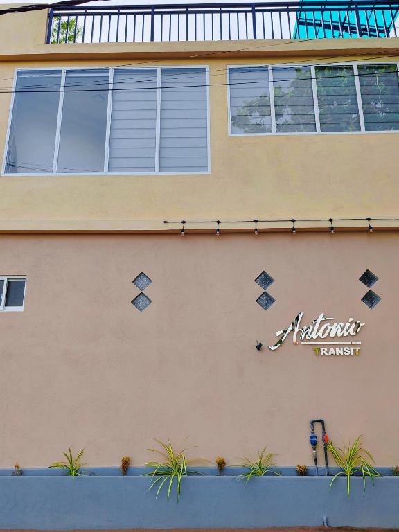 ANTONIO TRANSIT KATUNAYAKE - 5