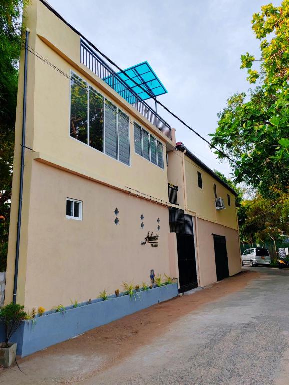 ANTONIO TRANSIT KATUNAYAKE - 6