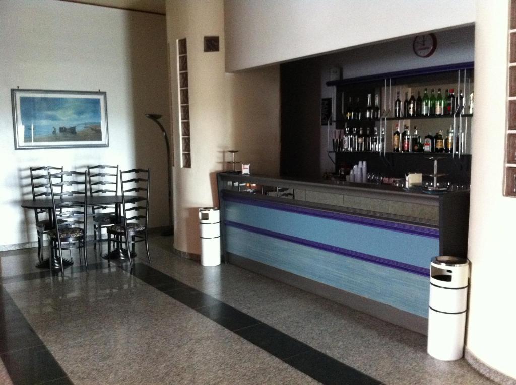 Lounge nebo bar v ubytování Hotel Atleti