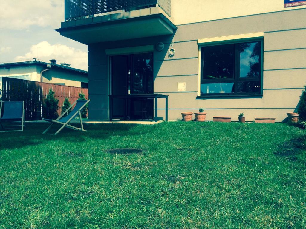 TriApart Villa Nord 3 - Jastrzębia Góra - Two-Bedroom Apartment With Garden View