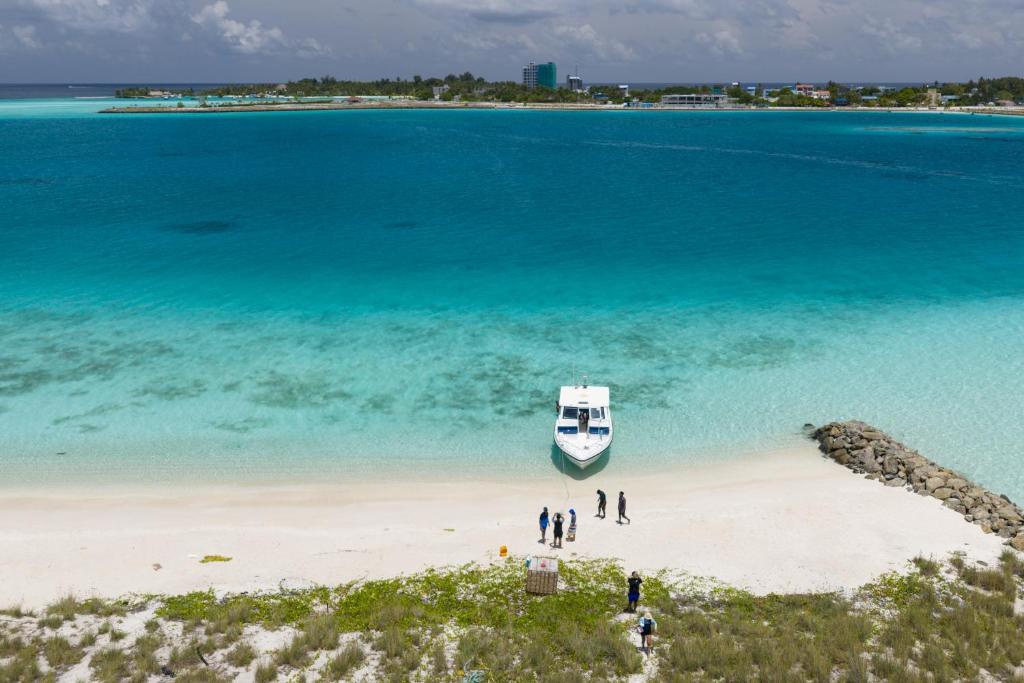 h78 Guraidhoo - View 29