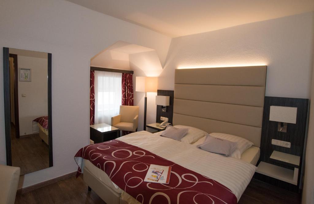 Hotel Stadt Cuxhaven - Double Room For Single Use