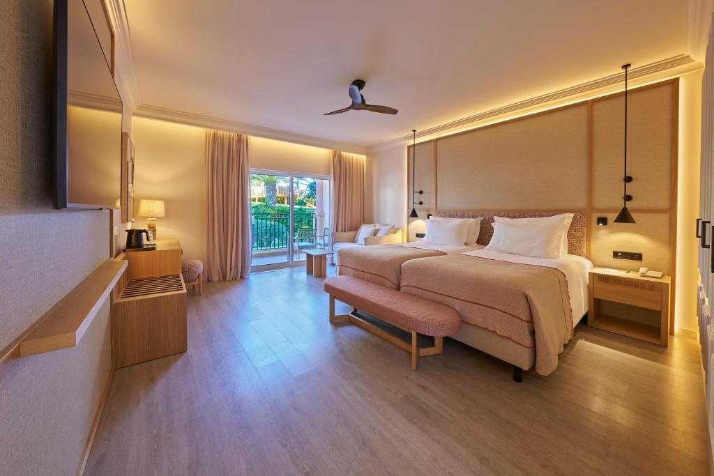 
Superior Twin Room with Garden View
