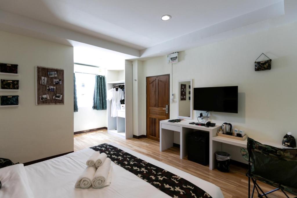 Bangkok River Loka Hotel - Premium Deluxe King