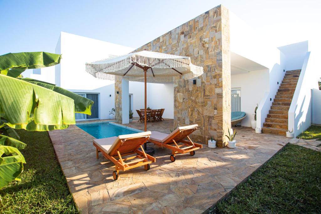 Бассейн в CDM Villas Zanzibar или поблизости