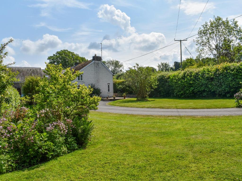 Κήπος έξω από το Priory Cottage