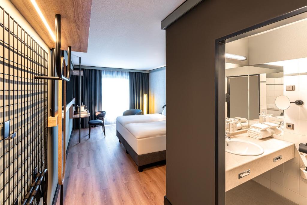 Radisson Hotel Dusseldorf City Center - Resim 36