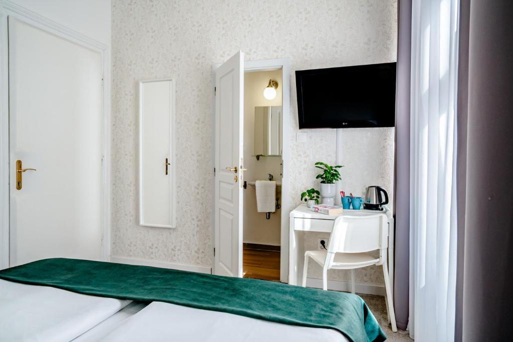 Elisabeth Old Town - Resim 38