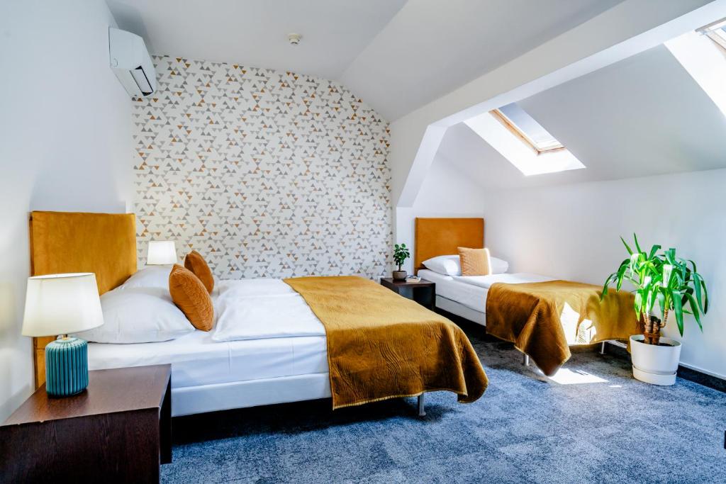 Elisabeth Old Town - Resim 12