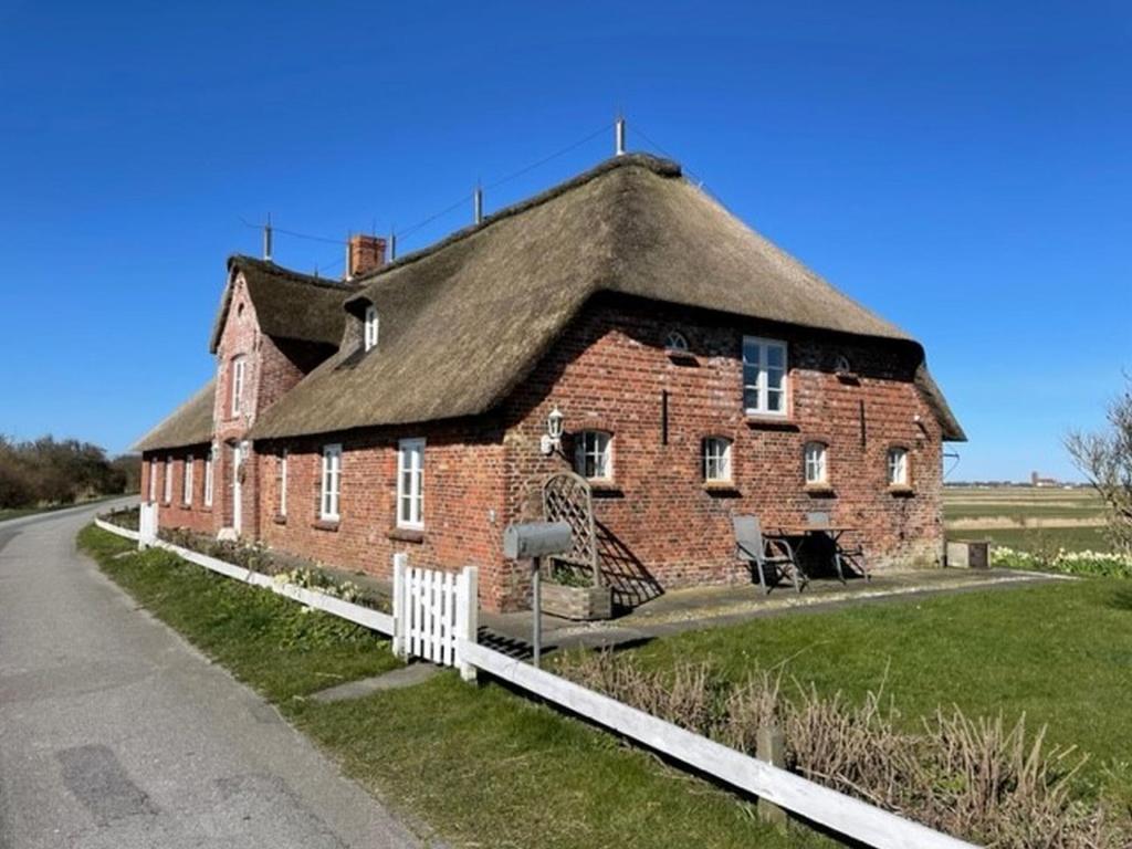 Tòa nhà nơi nhà nghỉ dưỡng tọa lạc