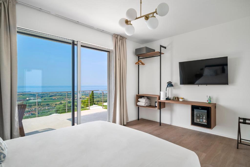 THE VIEW Boutique Rooms - Adults Only
