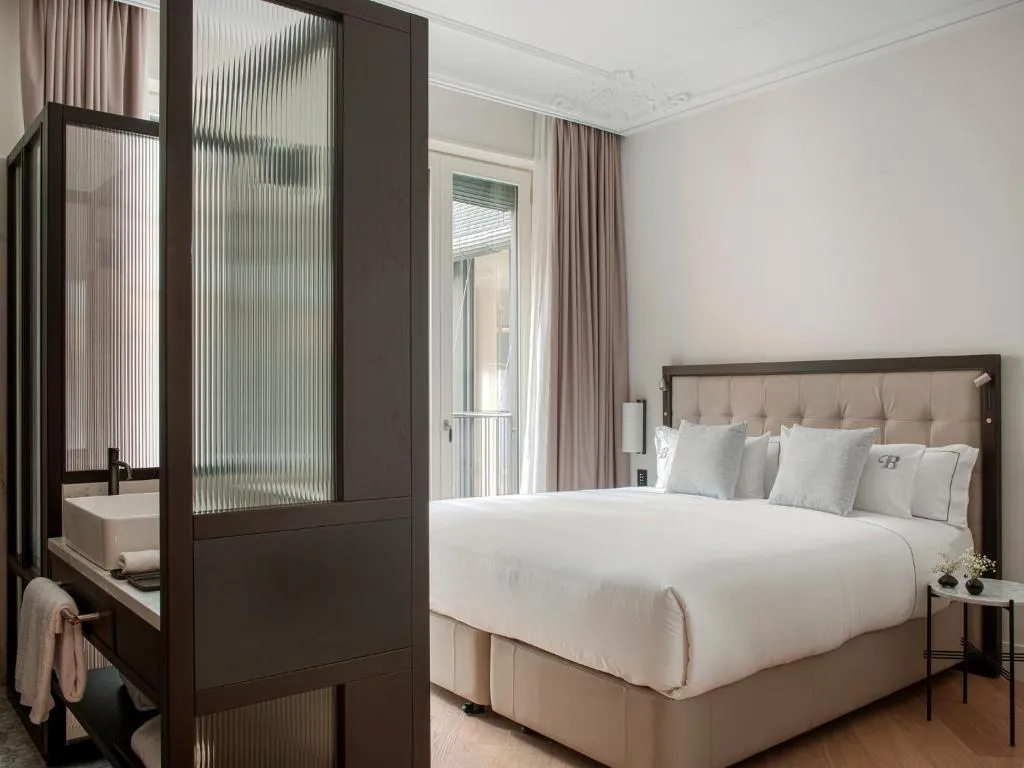 Double Room - Galeria Raval