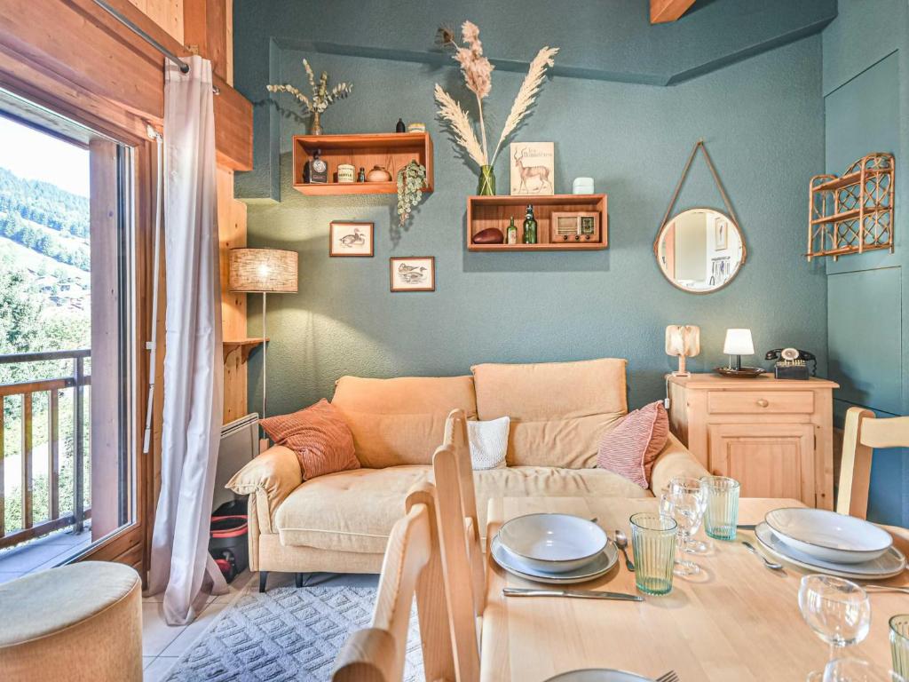 Appartement rénové 4-5 pers aux Gets proche pistes avec parking et WIFI