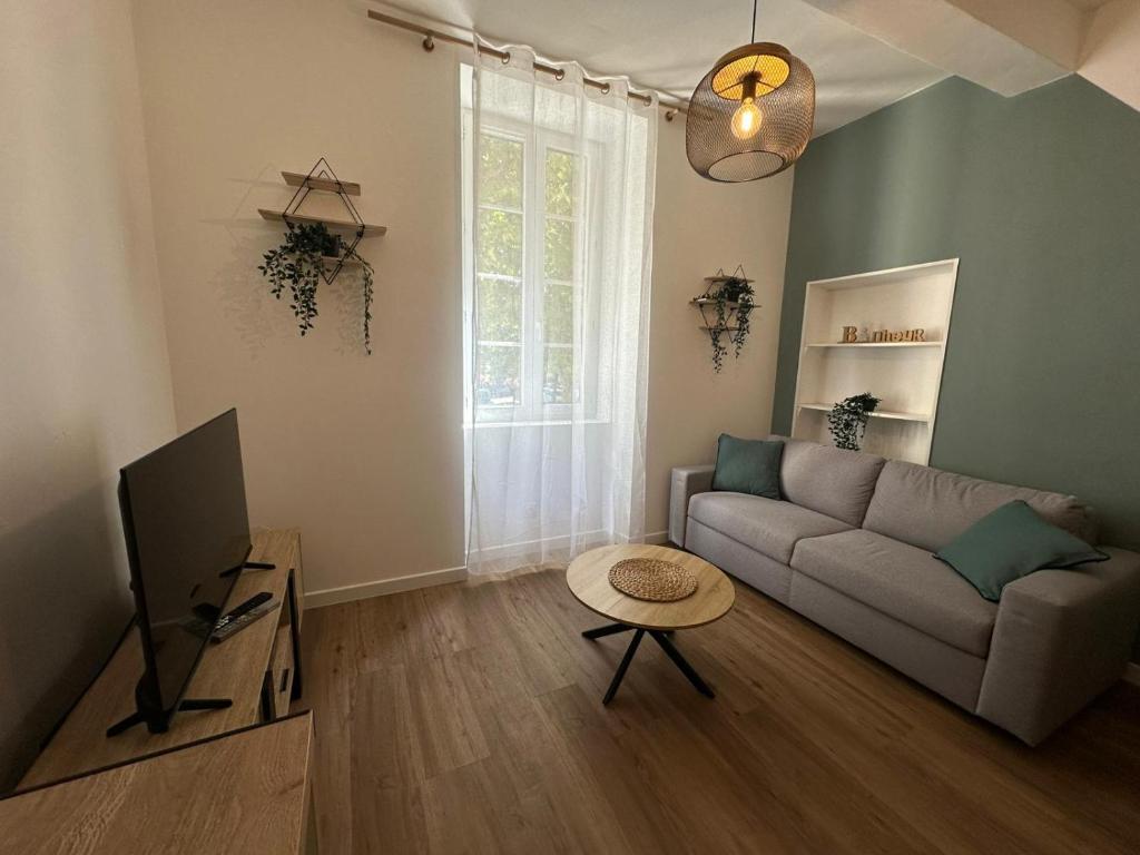 Khu vực ghế ngồi tại La suite-Appartement Cosy 300m du théâtre Antique