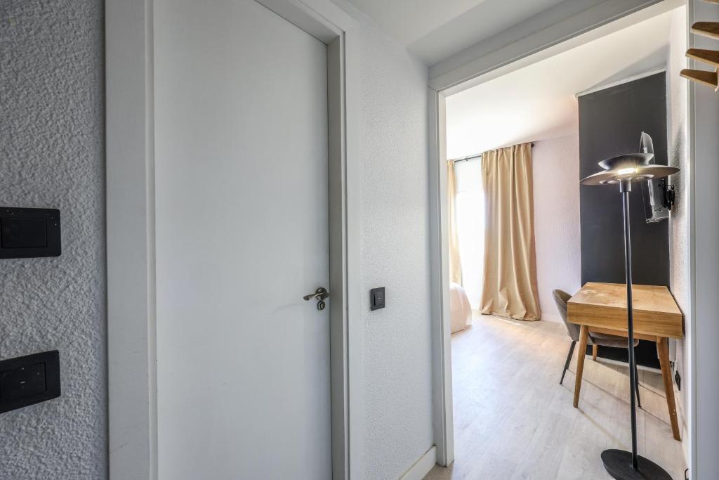 Habitaciones Atocha Río II - Resim 14