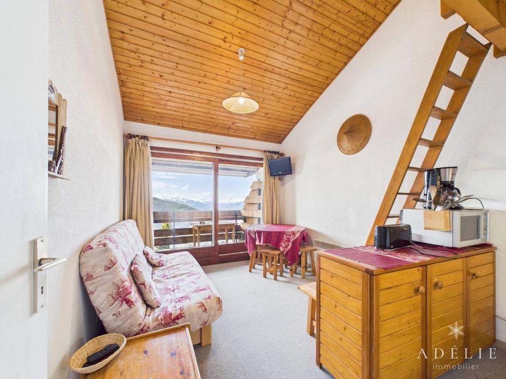 Studio mezzanine cosy, balcon plein sud, quartier calme, proche pistes et commerces, navette gratuite - FR-1-398-554 - Housity