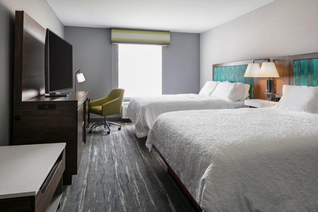 Hampton Inn & Suites Grafton - ルーム クイーンベッド2台付 禁煙