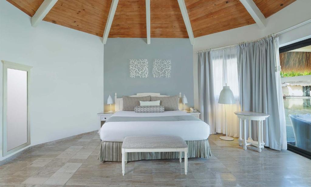 Grand Palladium Select White Sand Resort & Spa - All Inclusive - Romance Bungalow By The Lake Adults Only