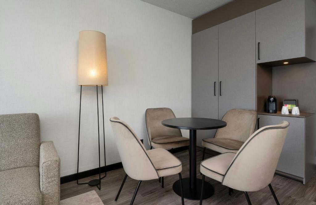 Leonardo Hotel Hannover - Resim 28