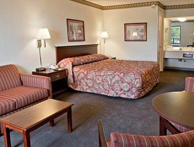 Days Inn by Wyndham Hendersonville - Standaard King Room - Roken