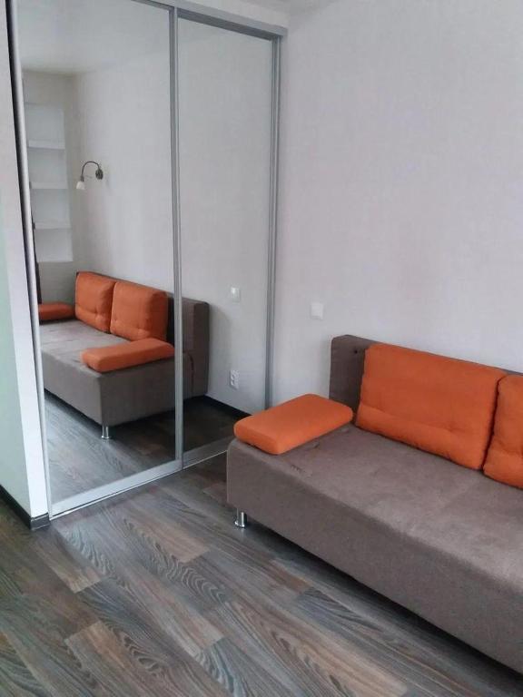 Posezení v ubytování Пр Наукі 76 Смарт квартира