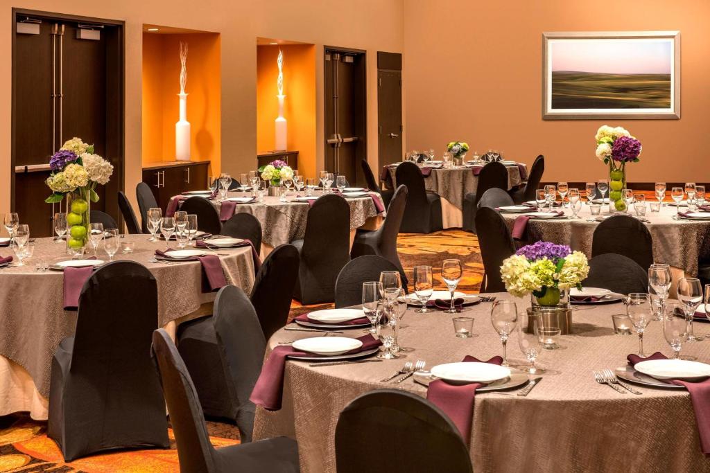 SpringHill Suites by Marriott Denver Downtown photo