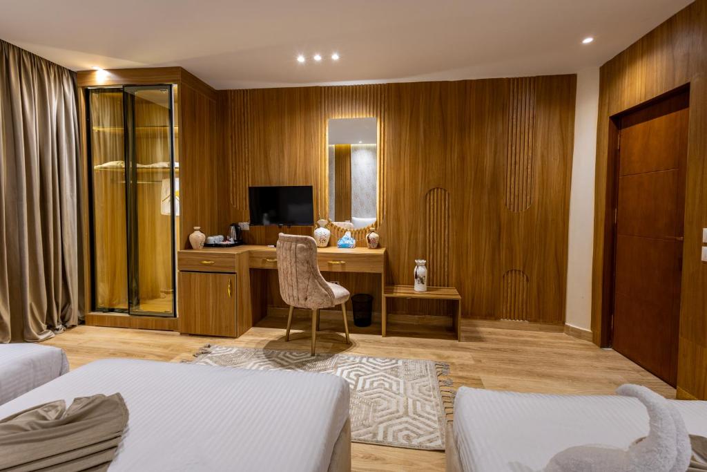 Pyramids sunrise inn - 17