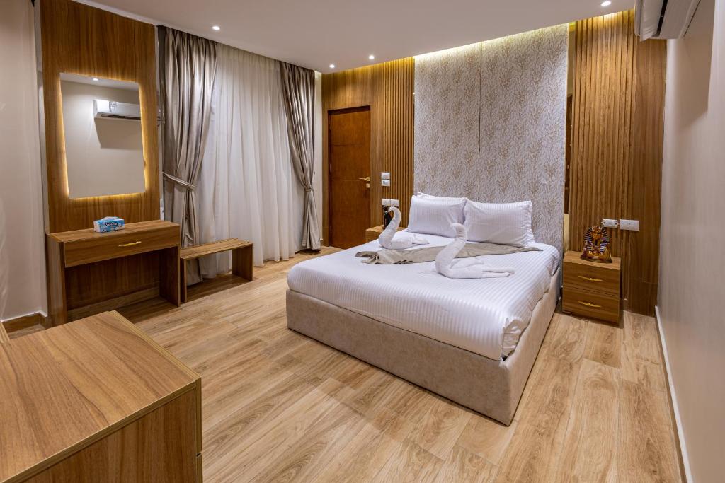 Pyramids sunrise inn - 8