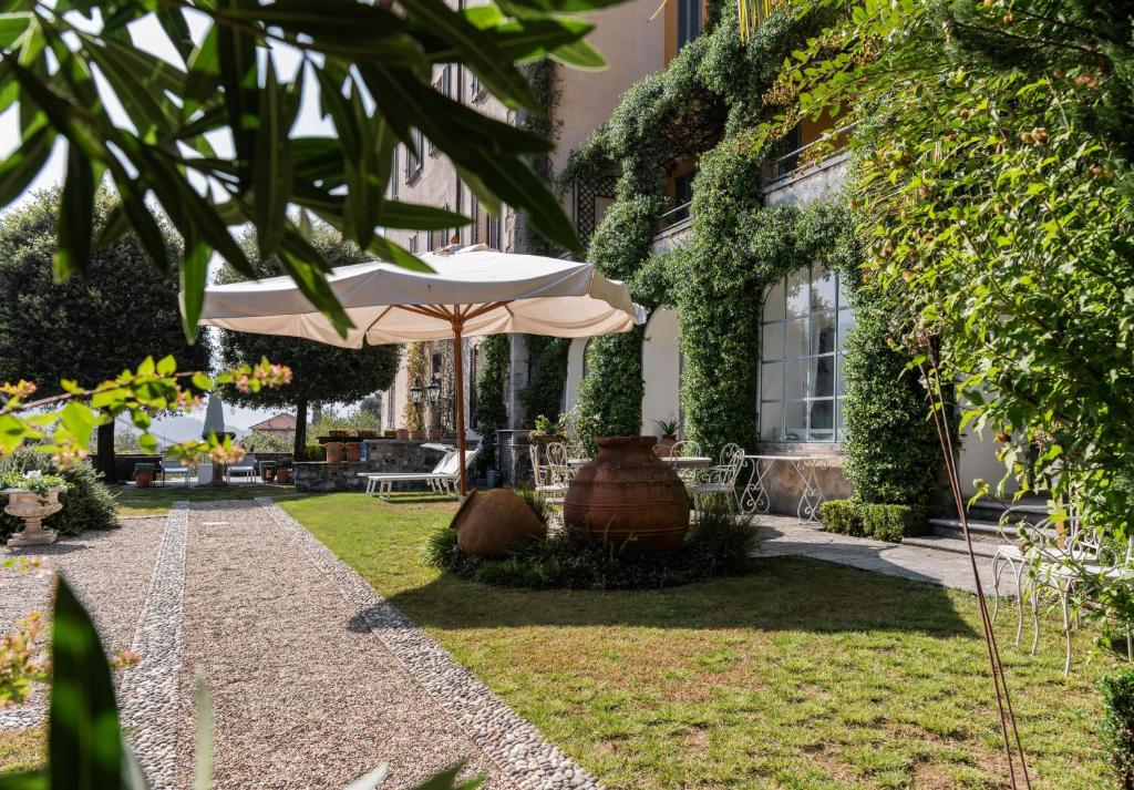 Villa Brentano - Mezzegra, Tremezzina by LoveComo - Housity