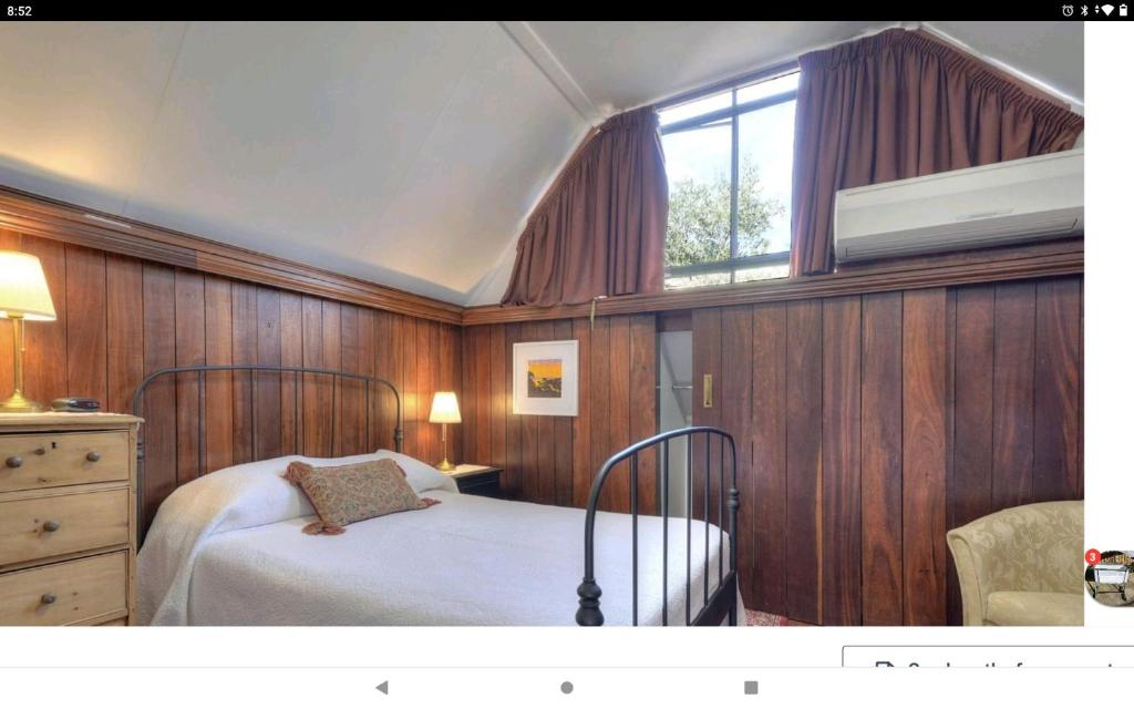 Ένα ή περισσότερα κρεβάτια σε δωμάτιο στο Quite rooms in a quite street in Perth City