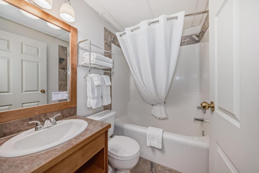 Canmore Rocky Mountain Inn - Resim 3