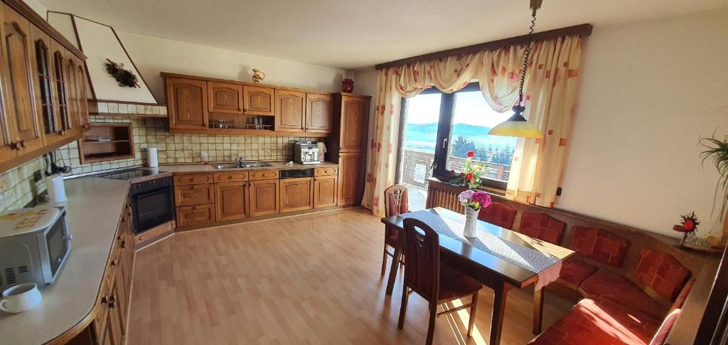 Кухня или мини-кухня в Haus Anička , zum Böhmerwaldyeti
