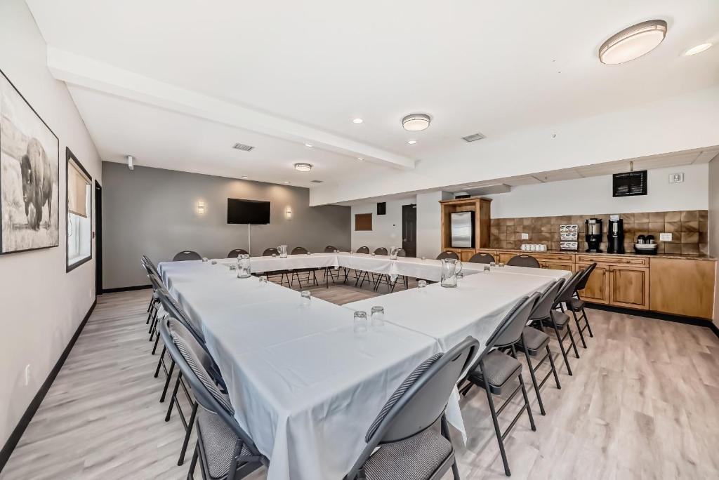 Canmore Rocky Mountain Inn - Resim 25