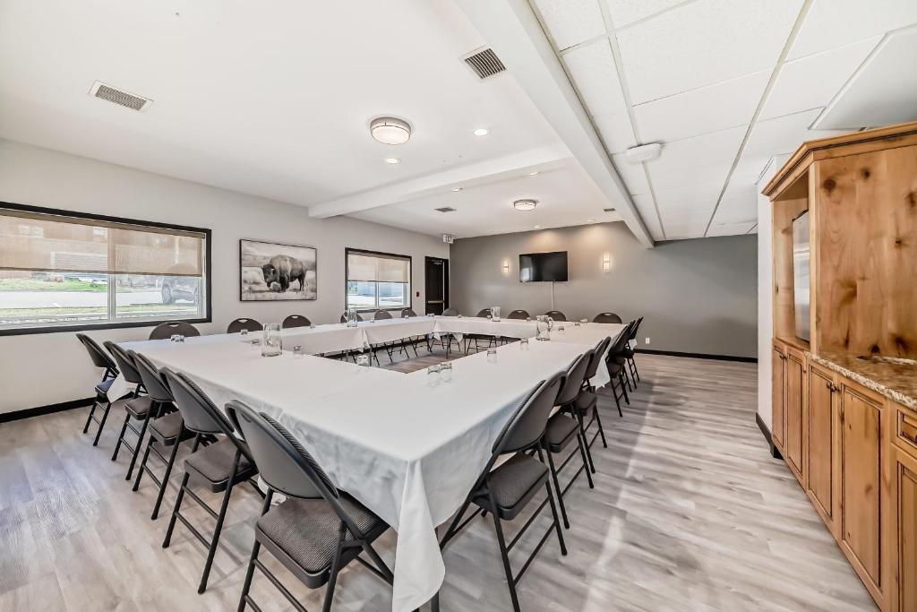 Canmore Rocky Mountain Inn - Resim 22