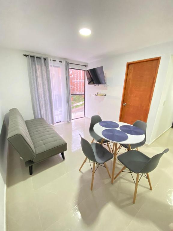 Μια τηλεόραση ή/και κέντρο ψυχαγωγίας στο Casa moderna en el centro Carmen V WI-FI