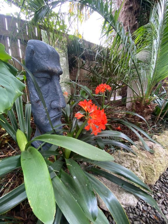 Tropical Garden Retreat - Resim 22