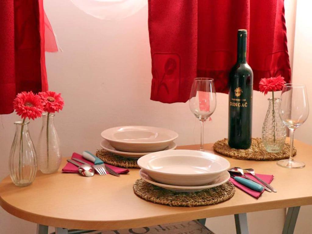 Apartments Clementina Sunrise-Standard Studio Apartment RED