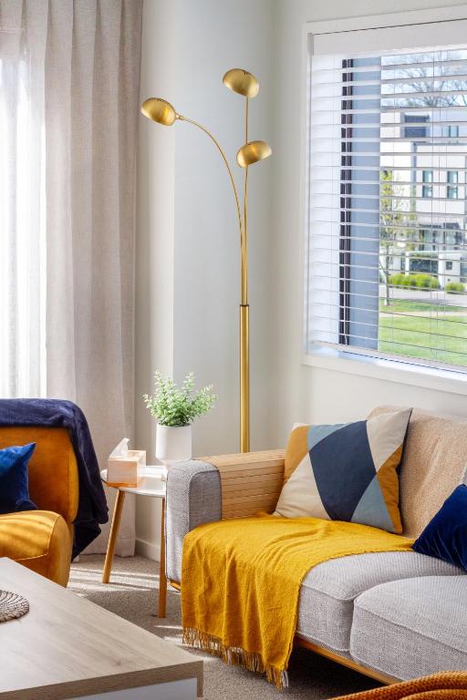 2BR Green Frame Views & Stadium Outlook plus Parking - Resim 9