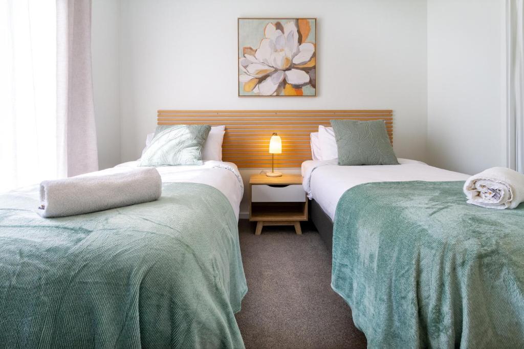 2BR Green Frame Views & Stadium Outlook plus Parking - Resim 23