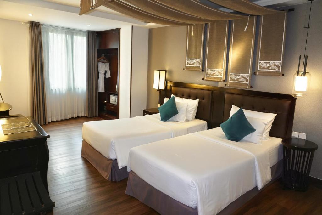 Odys Premium Twin (Daily free Minibar & (1) time Afternoon Tea