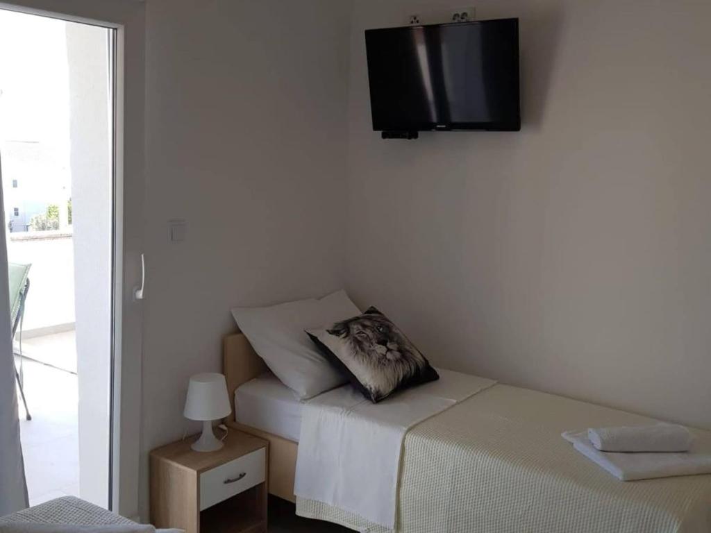One-Bedroom Sea View Apartment