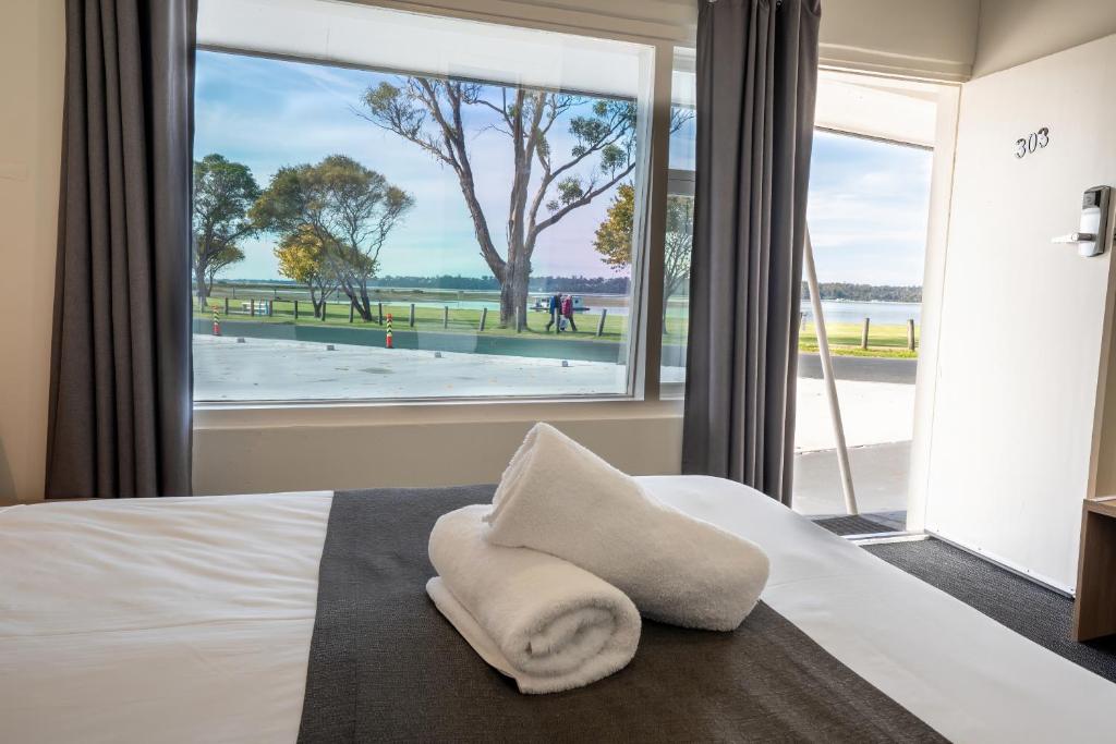 Bayside Hotel photo