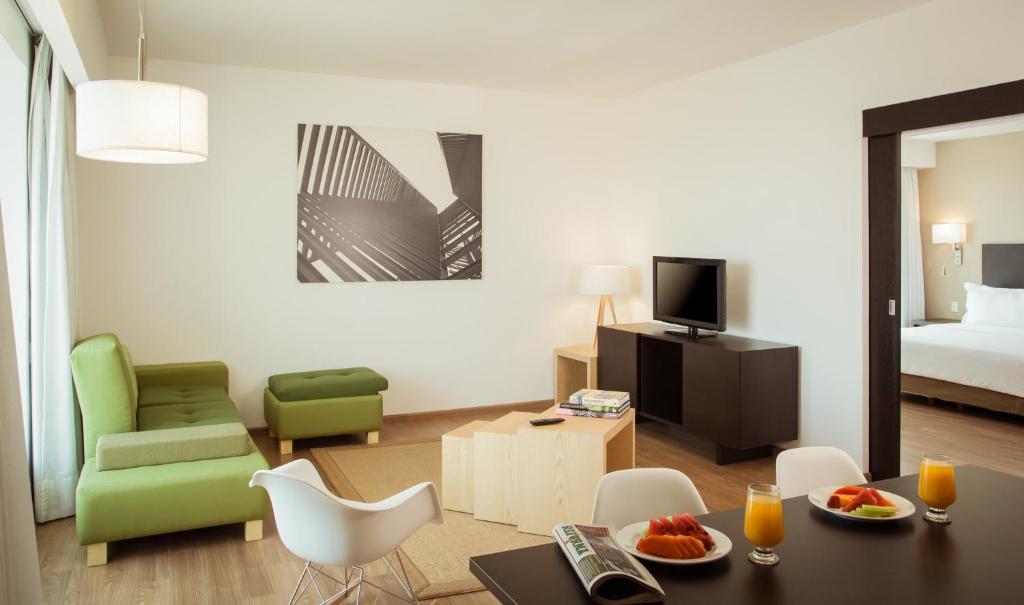 Fiesta Inn Periferico Sur - Suite Júnior