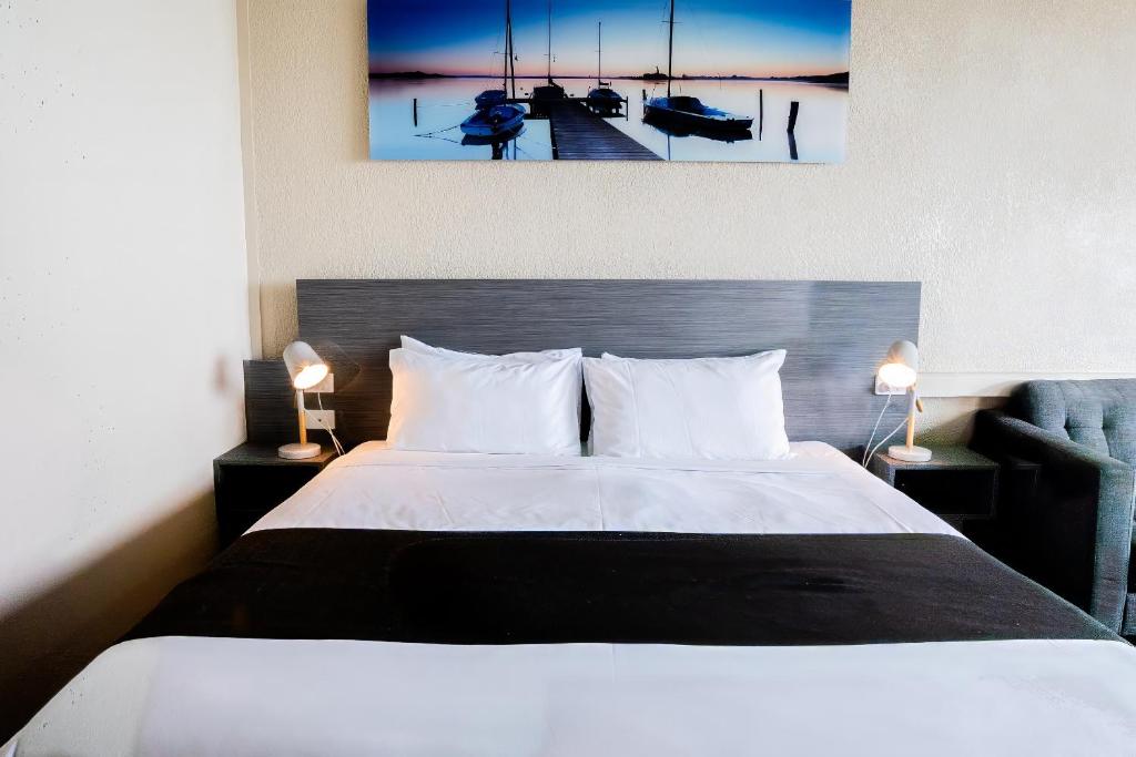 Bayside Hotel photo