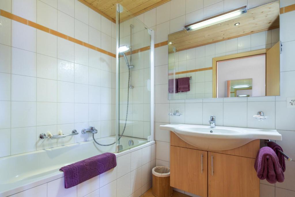 Koupelna v ubytování Hotel La Prairie