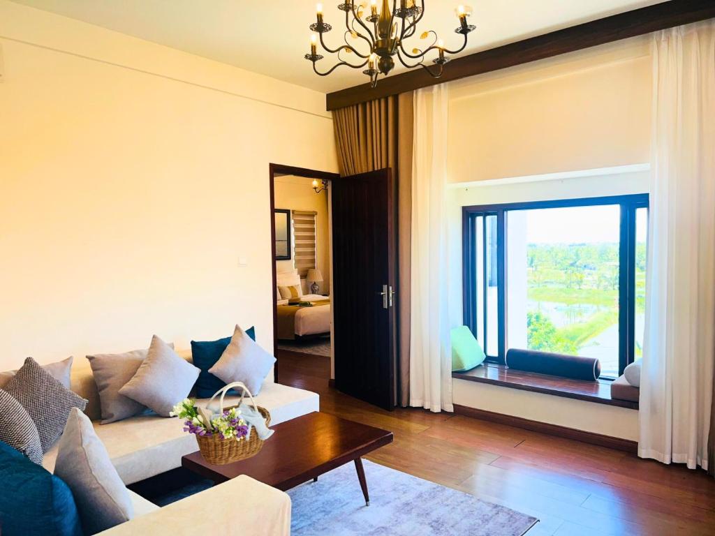 Family Two-bedroom Suite with River View