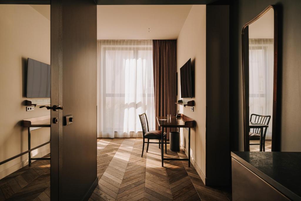 The Cyrus Hotel - 14