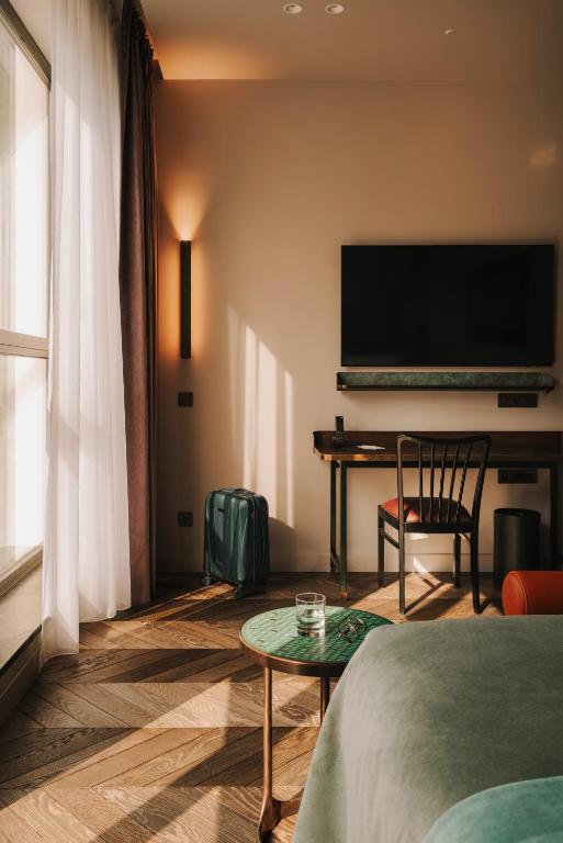 The Cyrus Hotel - Resim 18